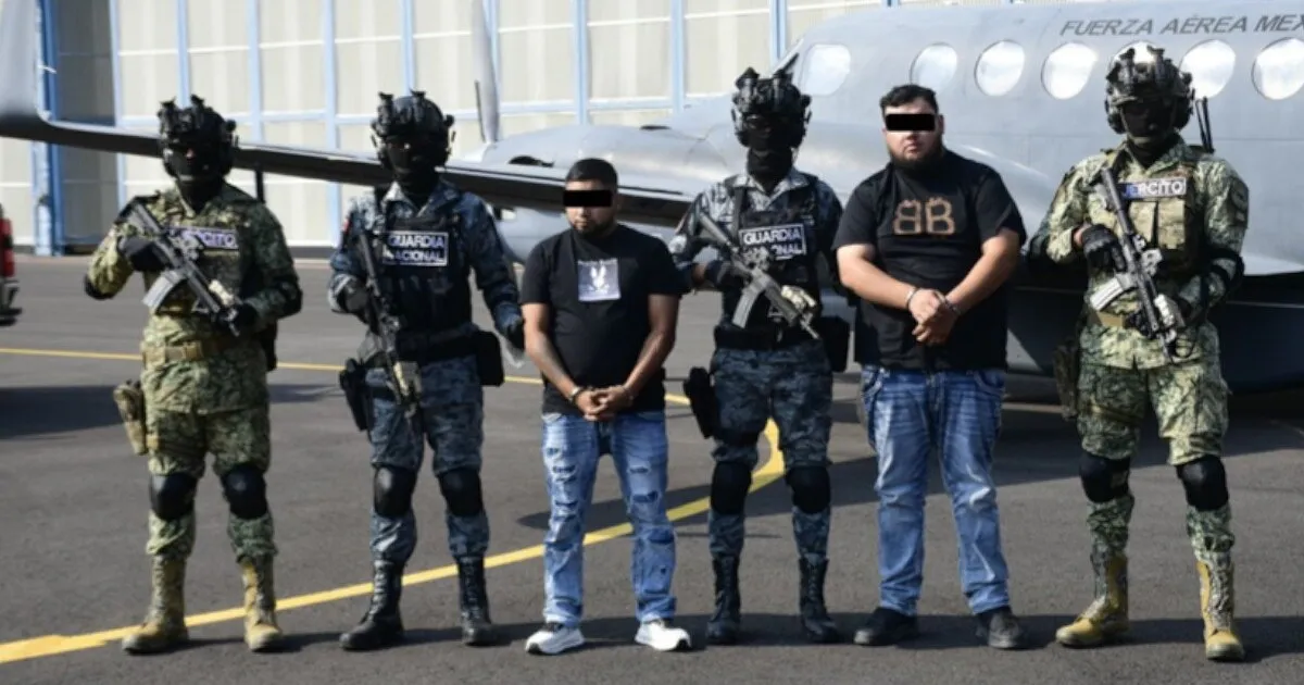 Elementos de la Guardia Nacional y militares durante un operativo de detención en Matamoros, Tamaulipas